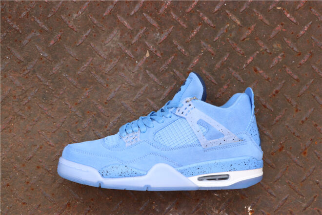 Air Jordan 4 Retro UNC PE - Image 10