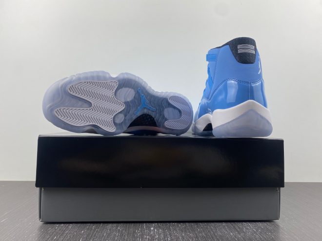 Air Jordan 11 Retro 'Pantone' - Image 19