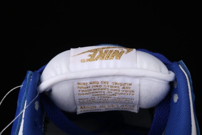 Nike SB Dunk Low, Supreme Stars Hyper Royal - Image 13