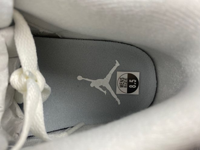 Air Jordan 3 Retro SE Craft Ivory - Image 18