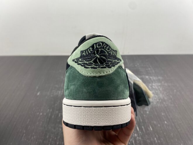 Travis Scott x Air Jordan 1 Green Black - Image 17