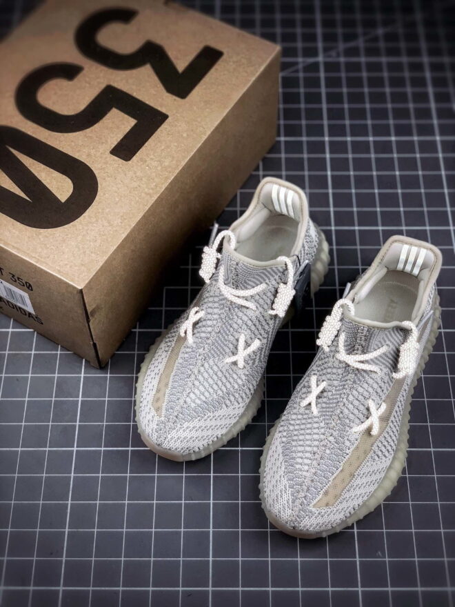 Yeezy 350 Boost V2 "LUNDMARK" - Image 4