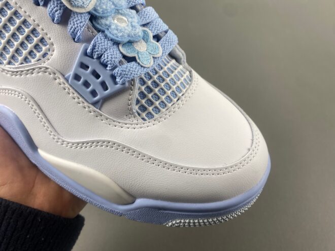 Air Jordan 4 WMNS 'Aluminum.' - Image 8