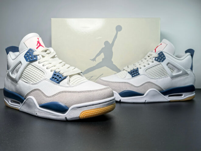 Nike SB x Air Jordan 4 “Navy” - Image 5