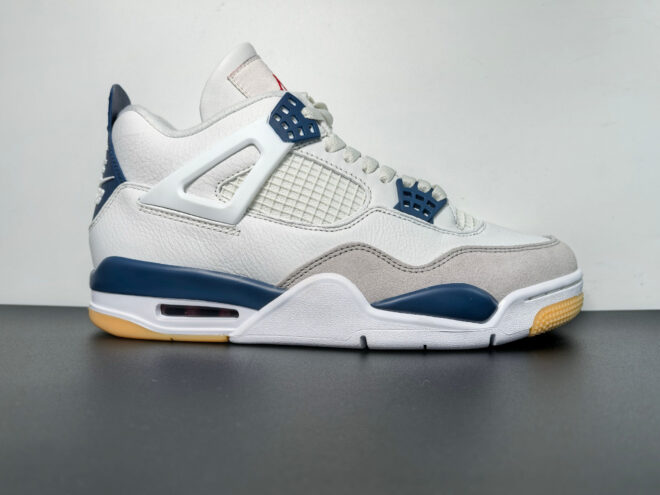 Nike SB x Air Jordan 4 “Navy” - Image 2