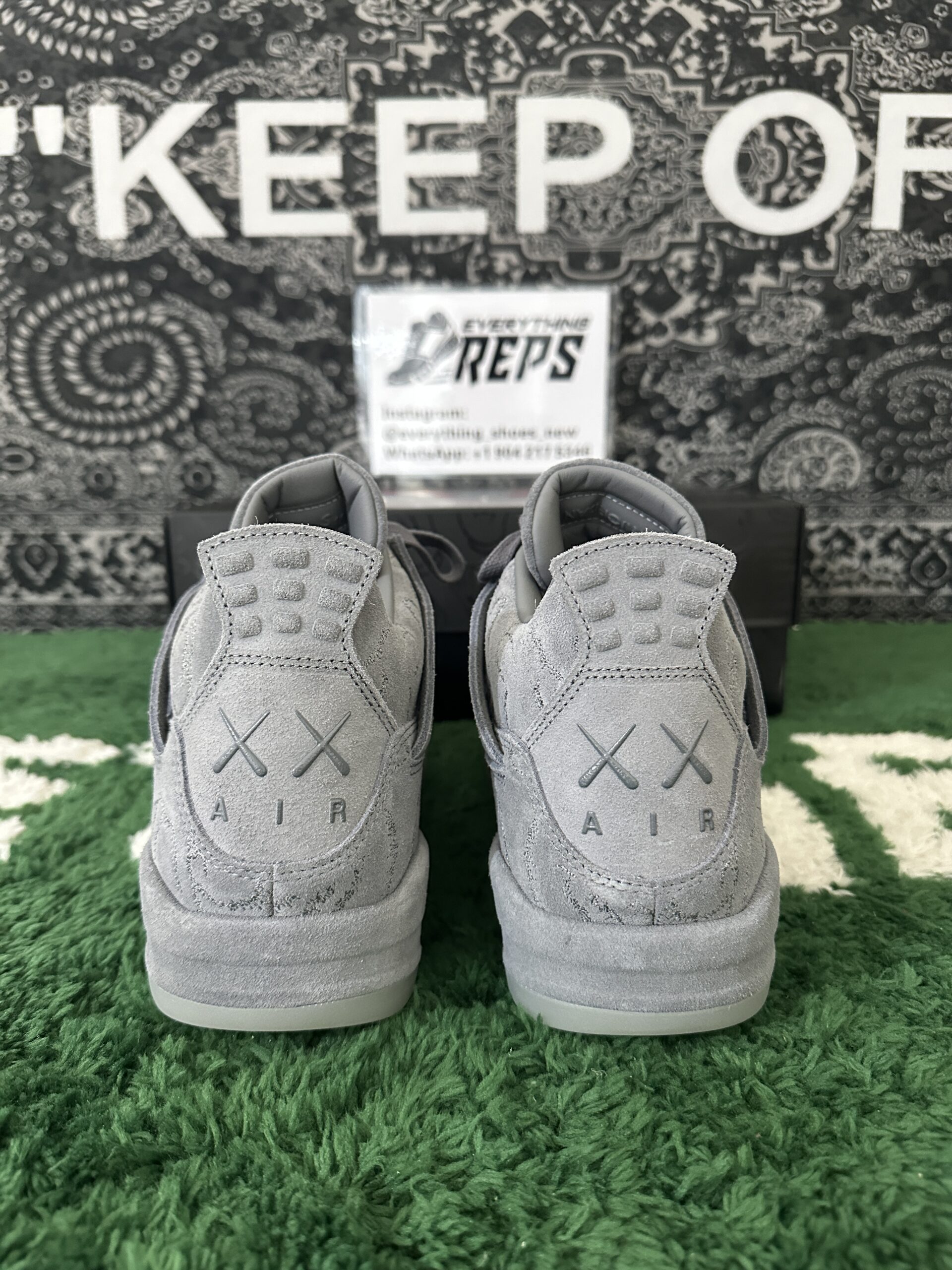 Air Jordan 4 Retro Kaws - Image 8