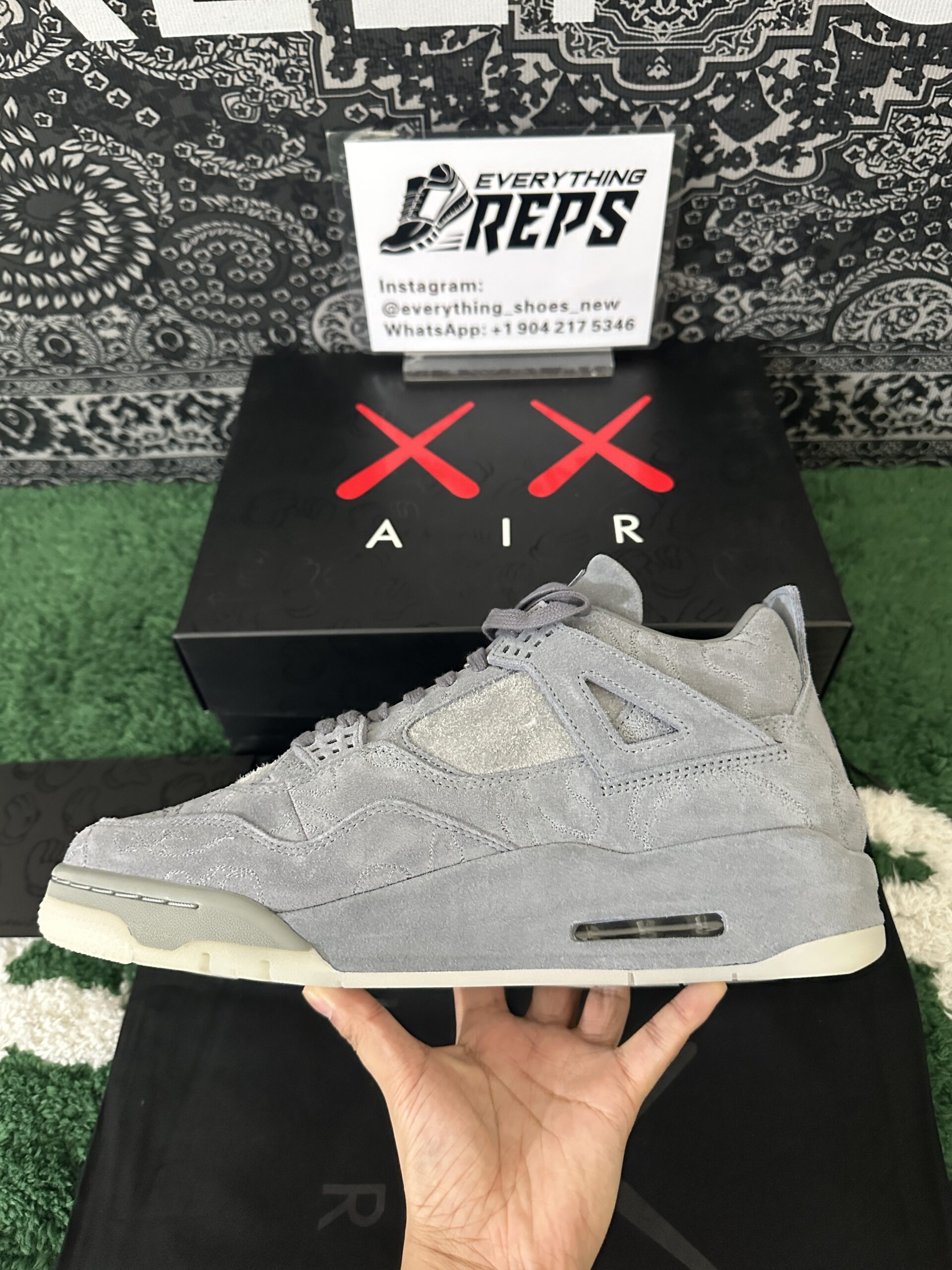 Air Jordan 4 Retro Kaws - Image 5