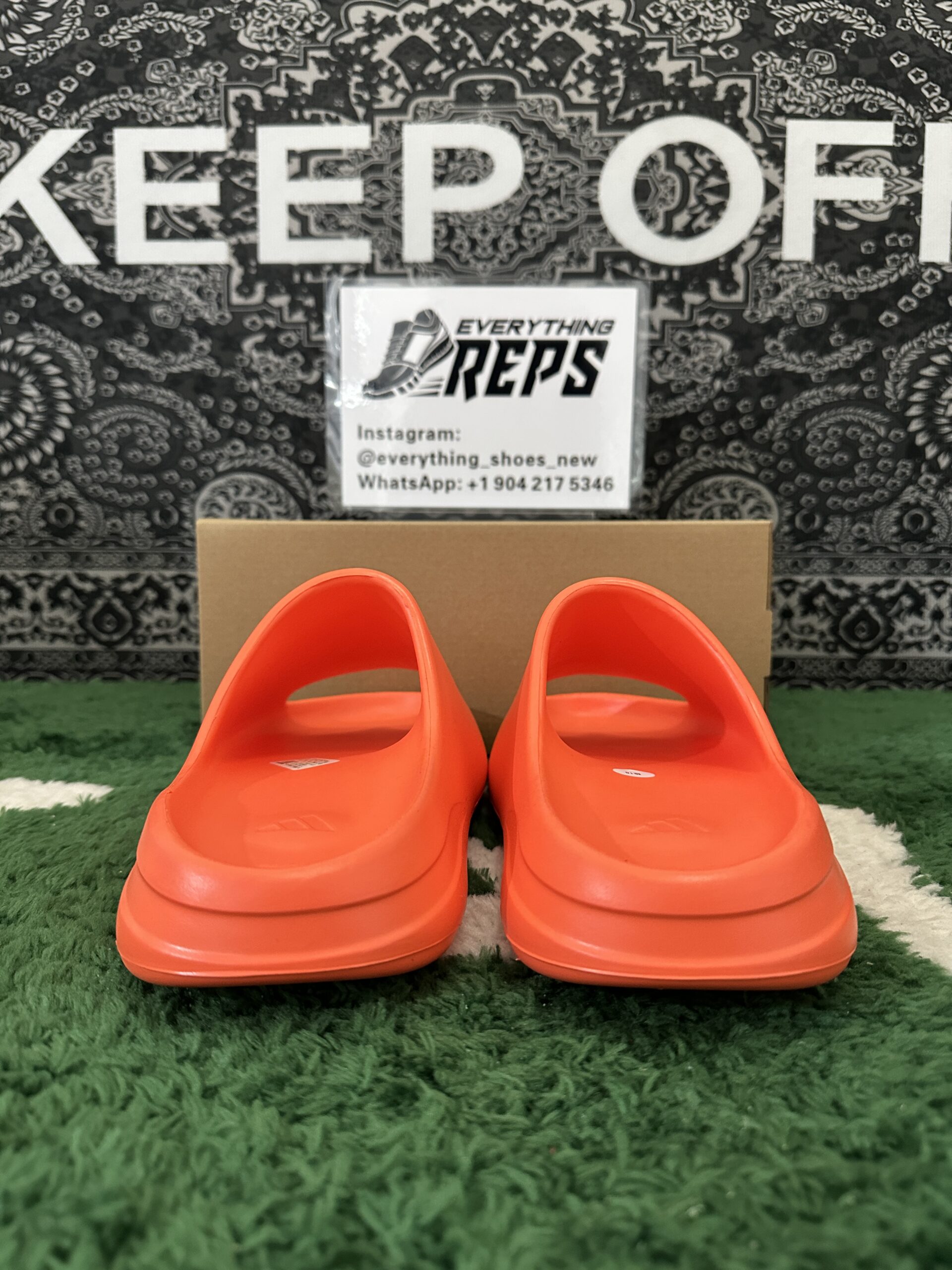 Yeezy Slides 'Enflame Orange' - Image 2