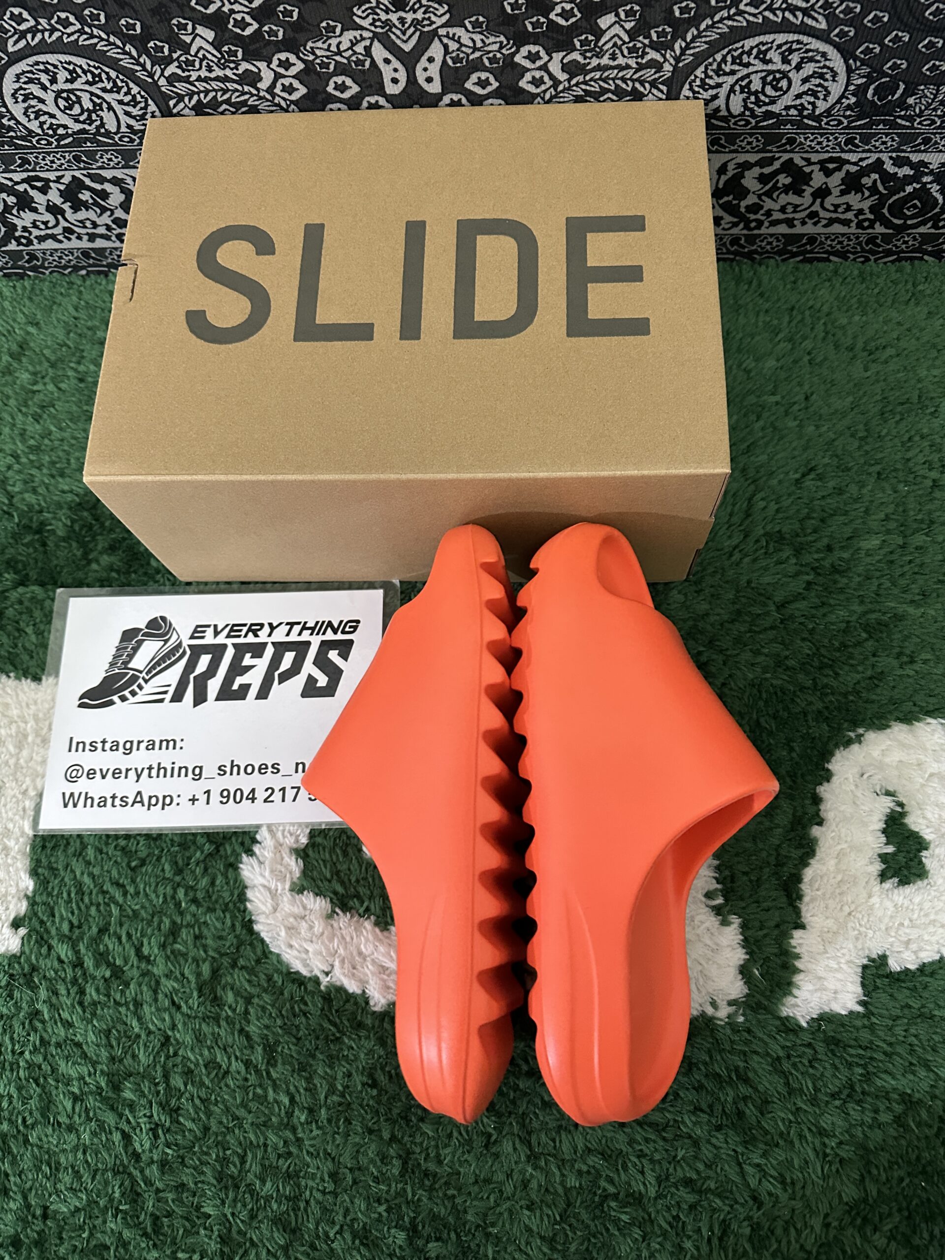 Yeezy Slides 'Enflame Orange' - Image 6