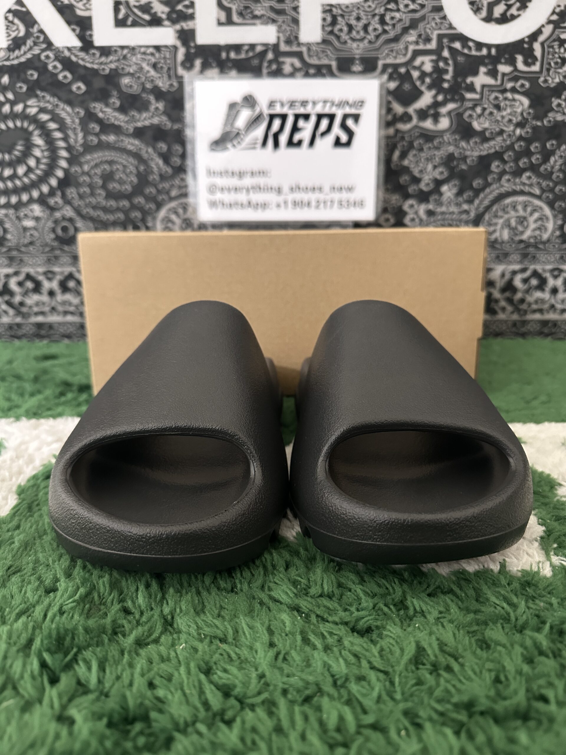 Adidas Yeezy Slide Onyx - Image 2