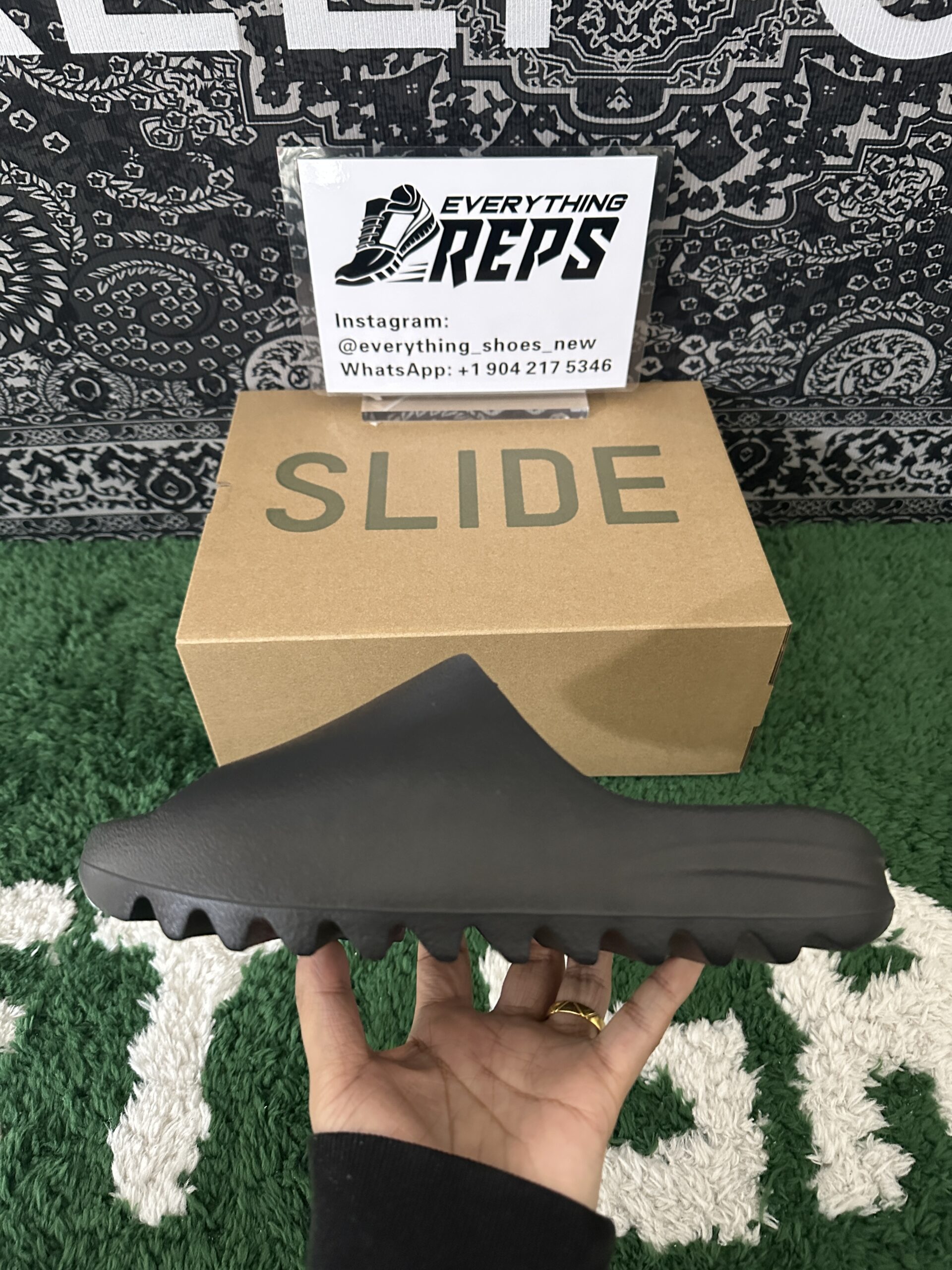 Adidas Yeezy Slide Onyx - Image 5