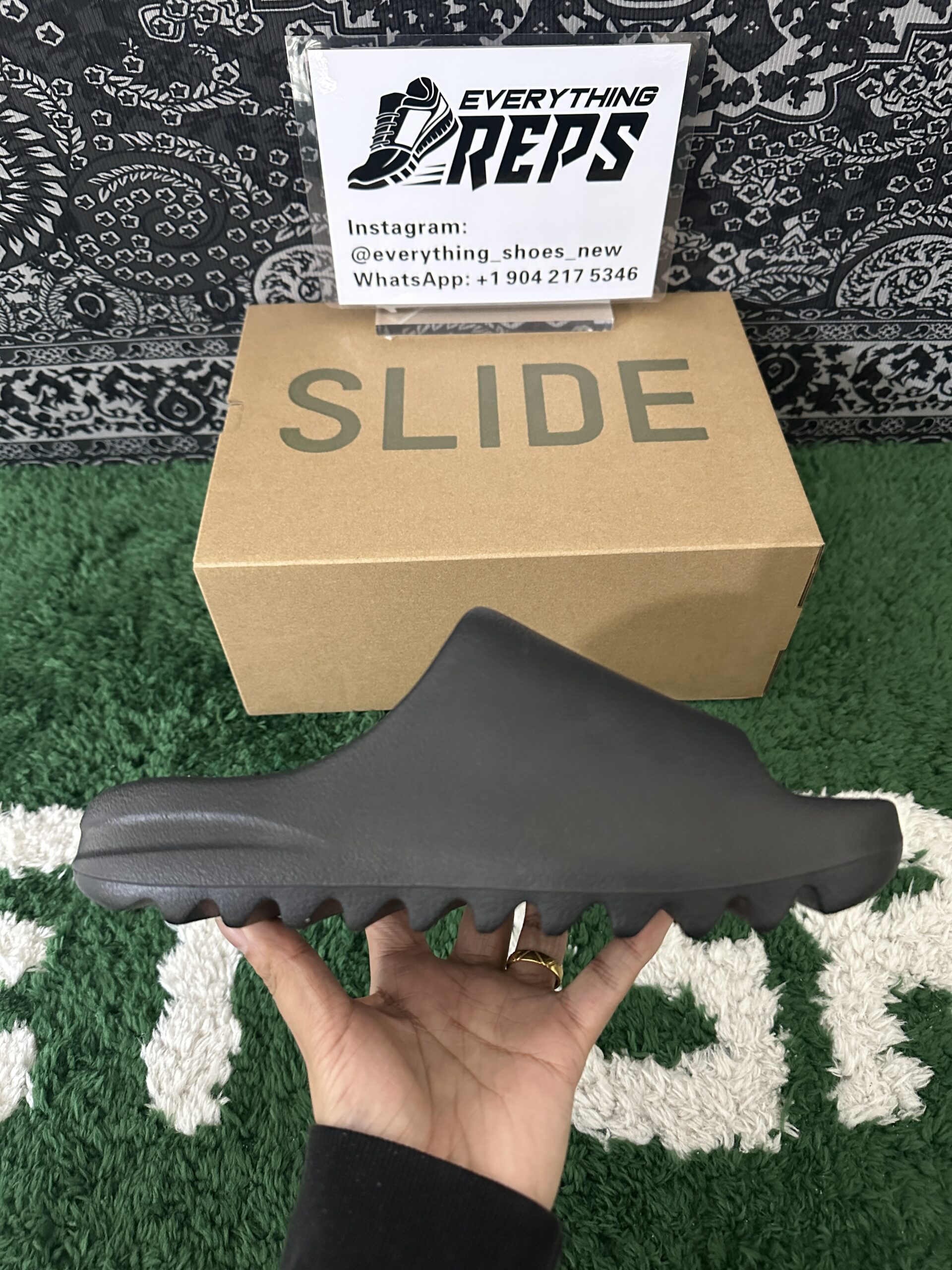 Adidas Yeezy Slide Onyx - Image 6