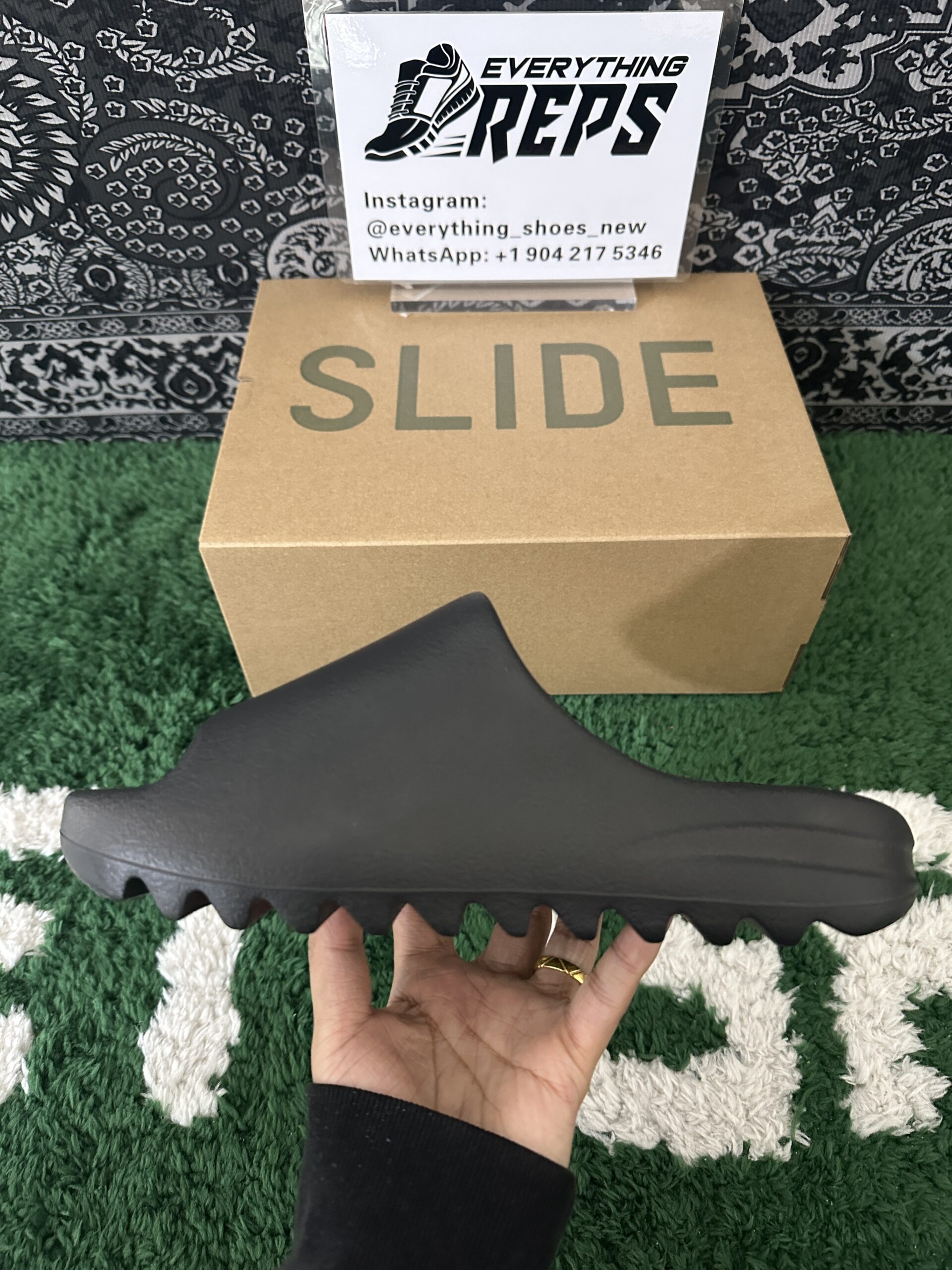 Adidas Yeezy Slide Onyx - Image 7