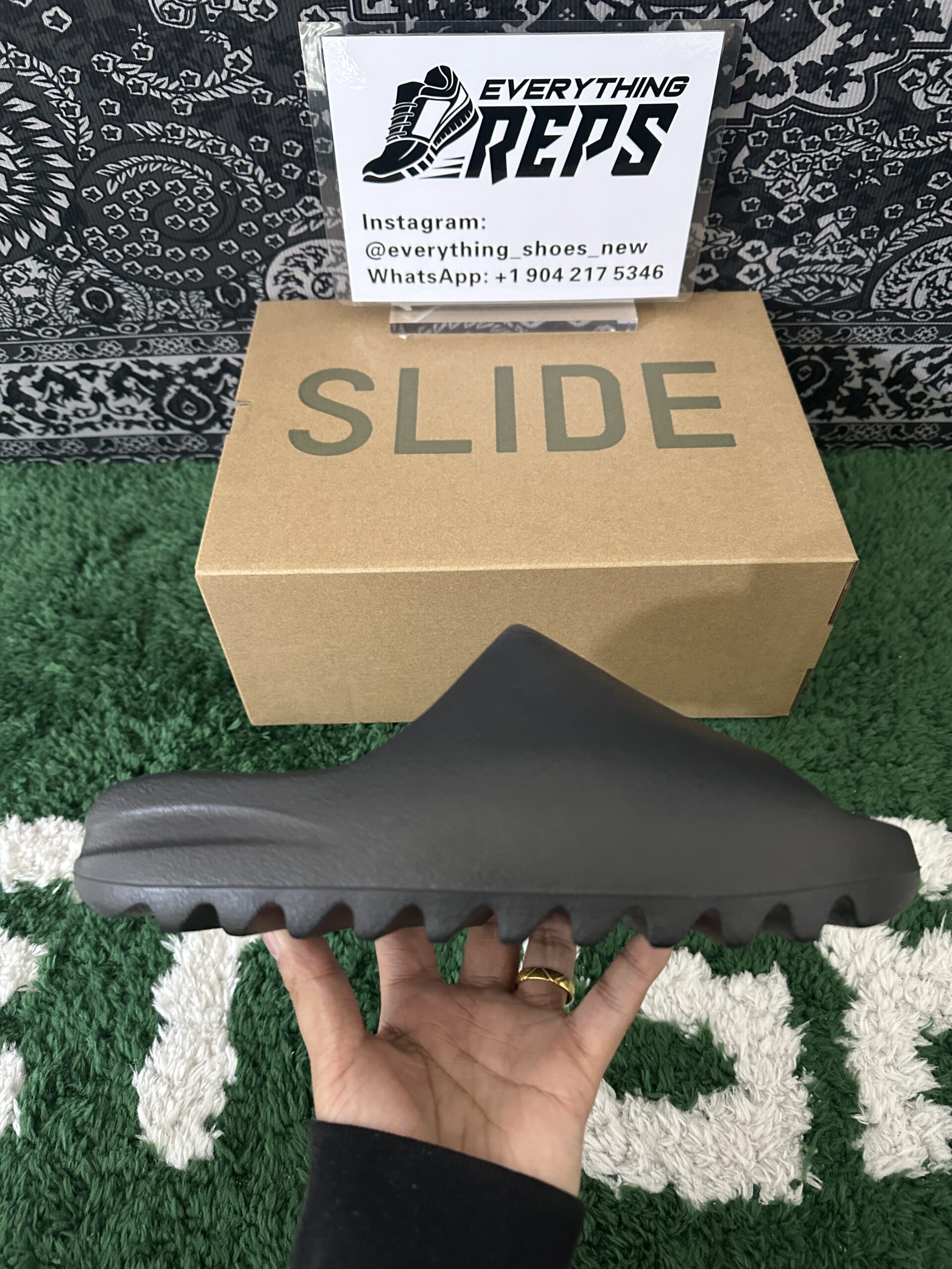 Adidas Yeezy Slide Onyx - Image 8