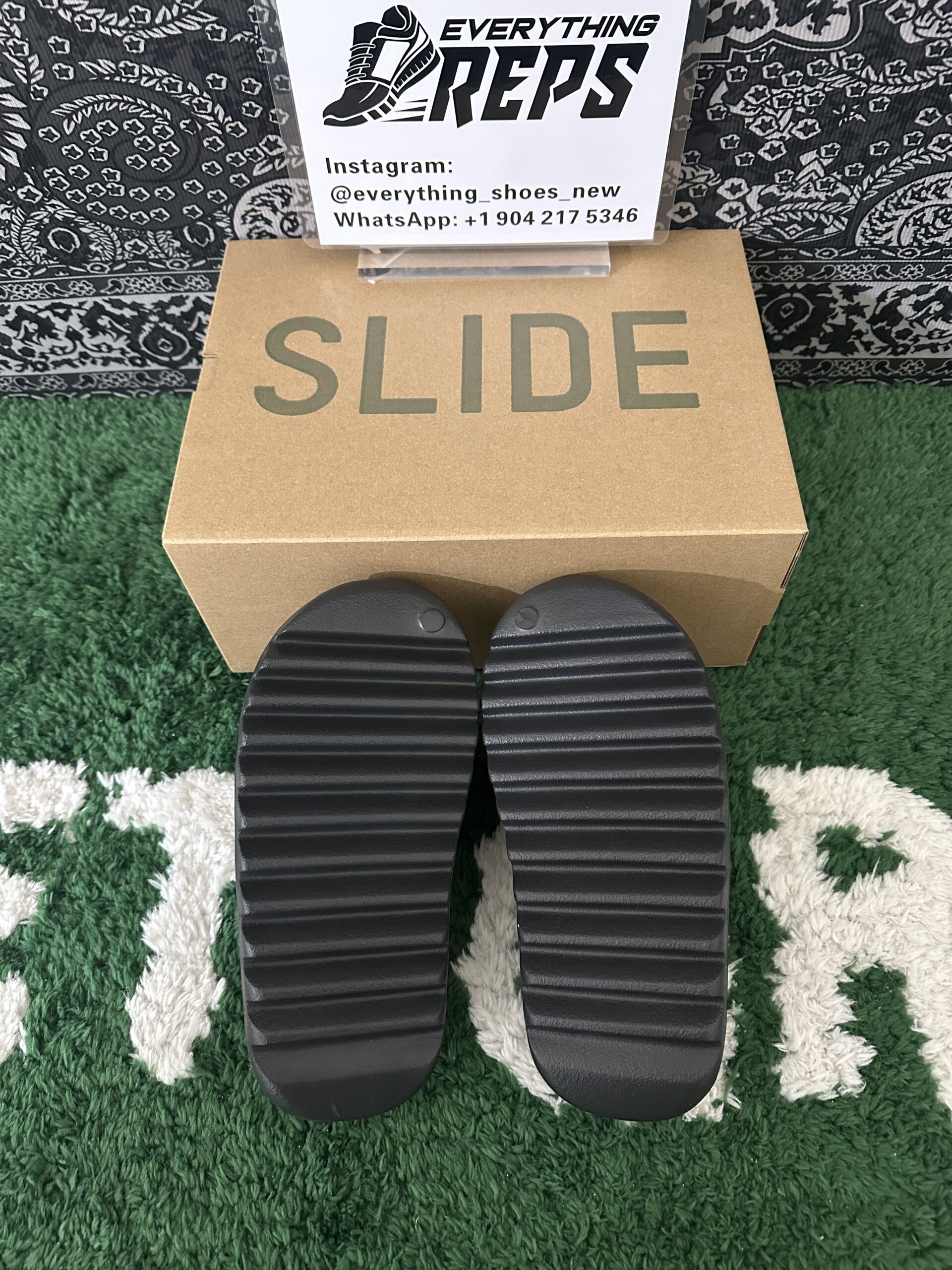 Adidas Yeezy Slide Onyx - Image 9