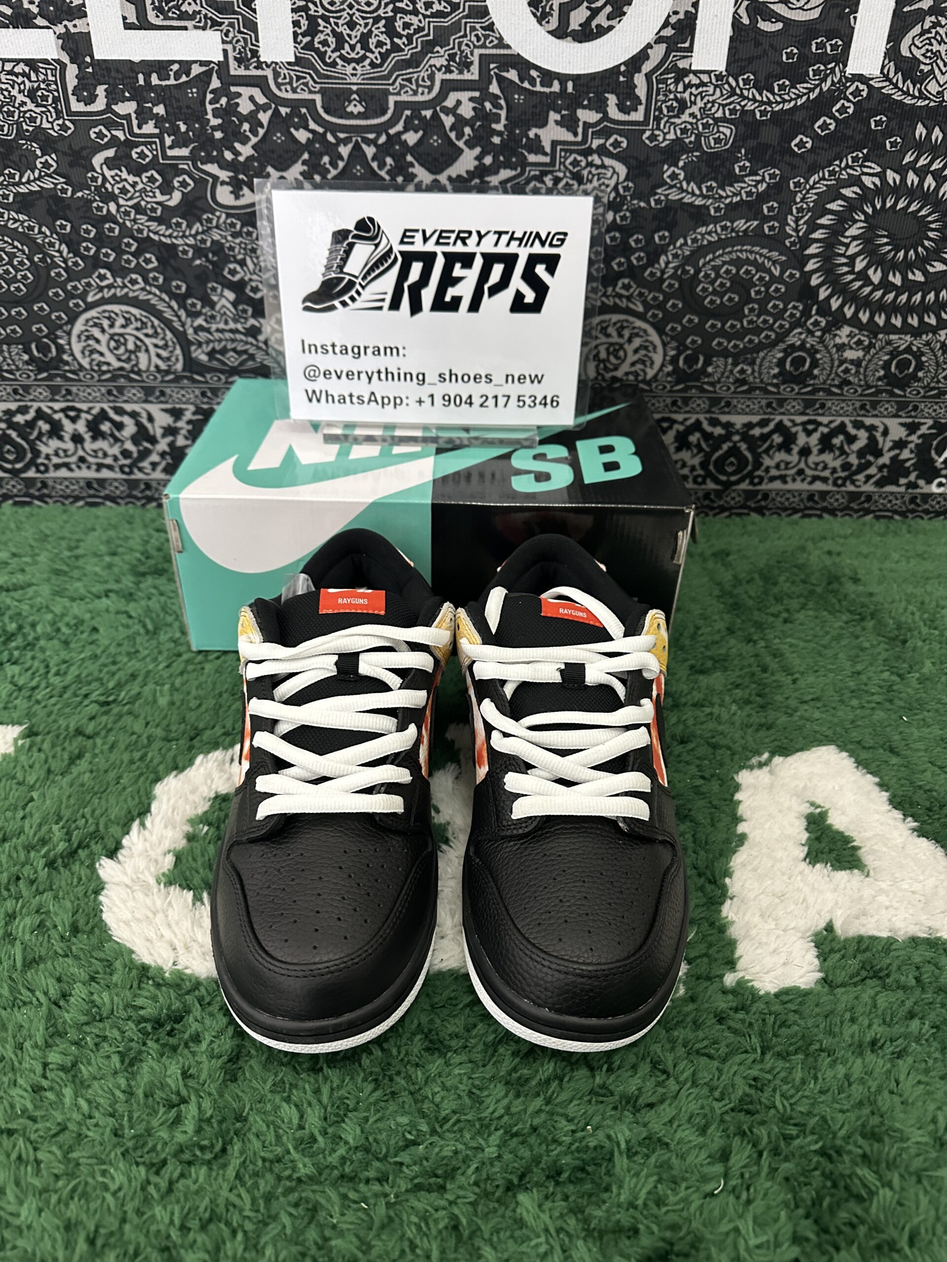 Nike SB Dunk Low Raygun Tie-Dye Black - Image 2