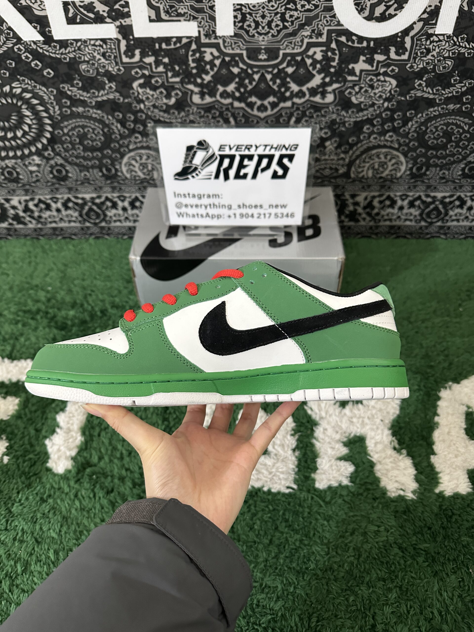 Nike Dunk SB Low Heineken - Image 5