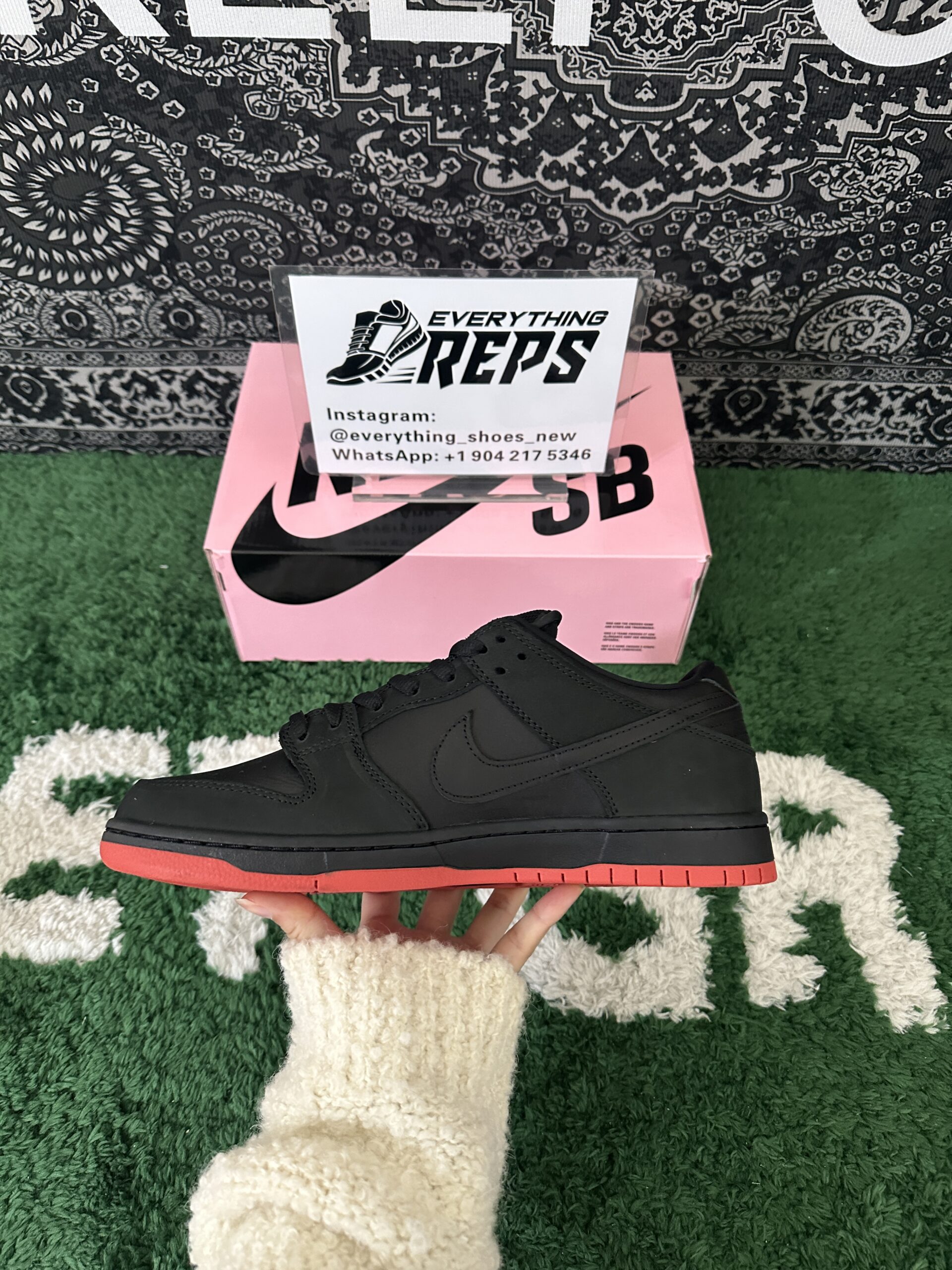 Nike SB Dunk Low Black Pigeon - Image 7