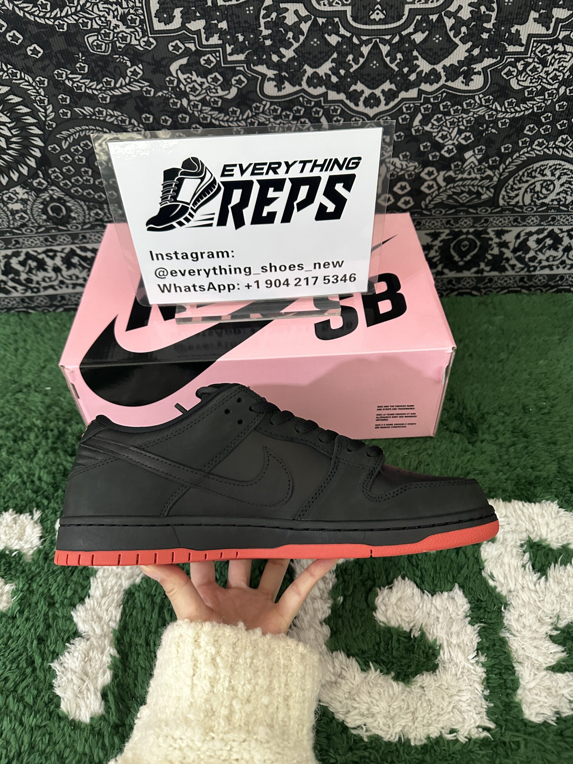 Nike SB Dunk Low Black Pigeon - Image 4