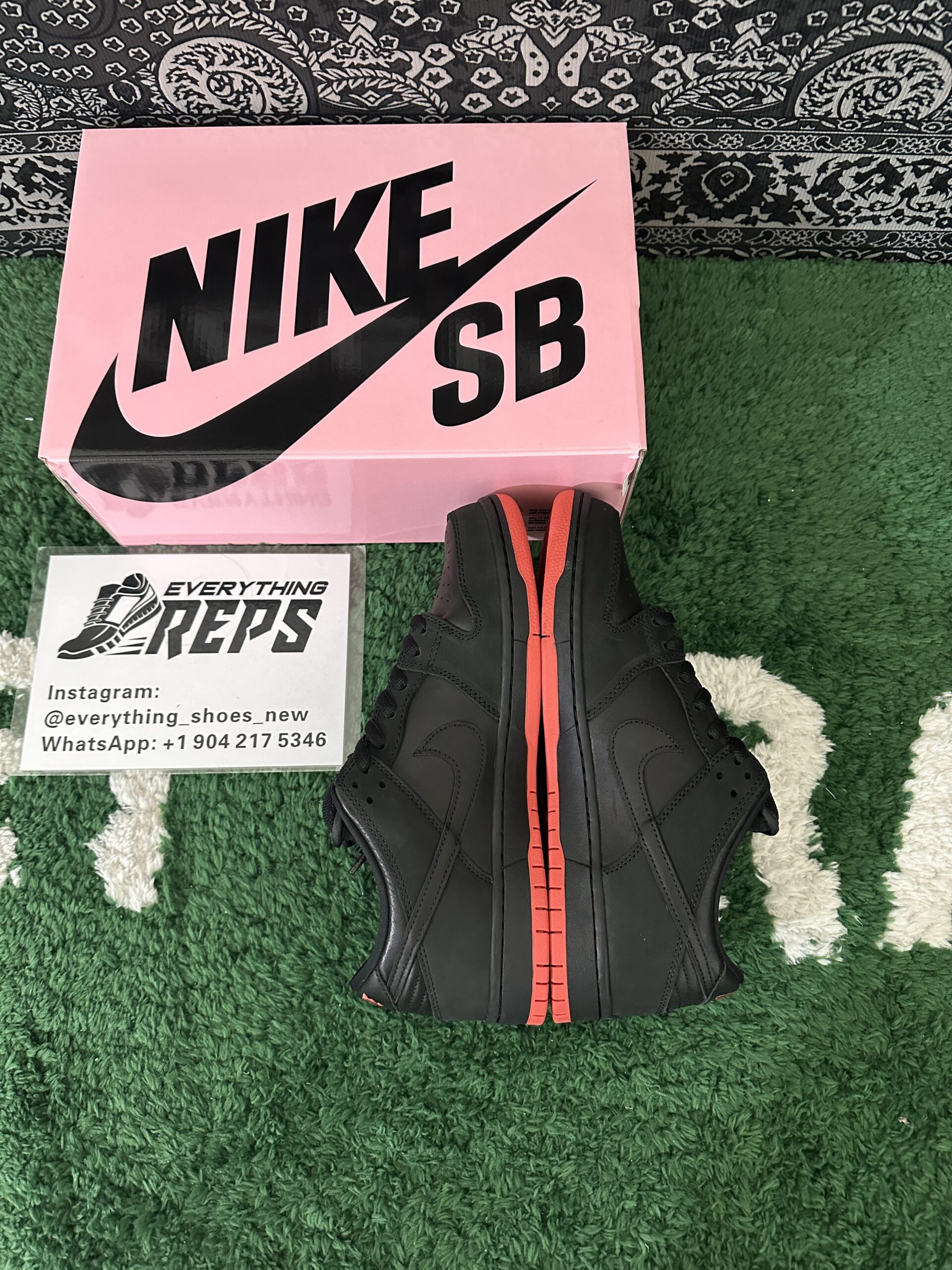 Nike SB Dunk Low Black Pigeon - Image 3